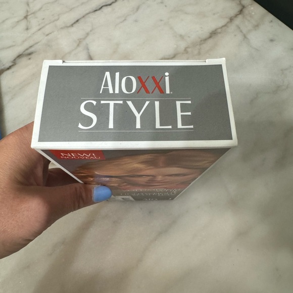 Aloxxi women’s new hair styling products - Picture 6 of 7